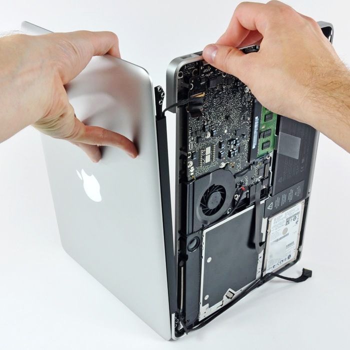 MacBook Pro A2159 Ekran Değişimi | 16 inç Retina XDR