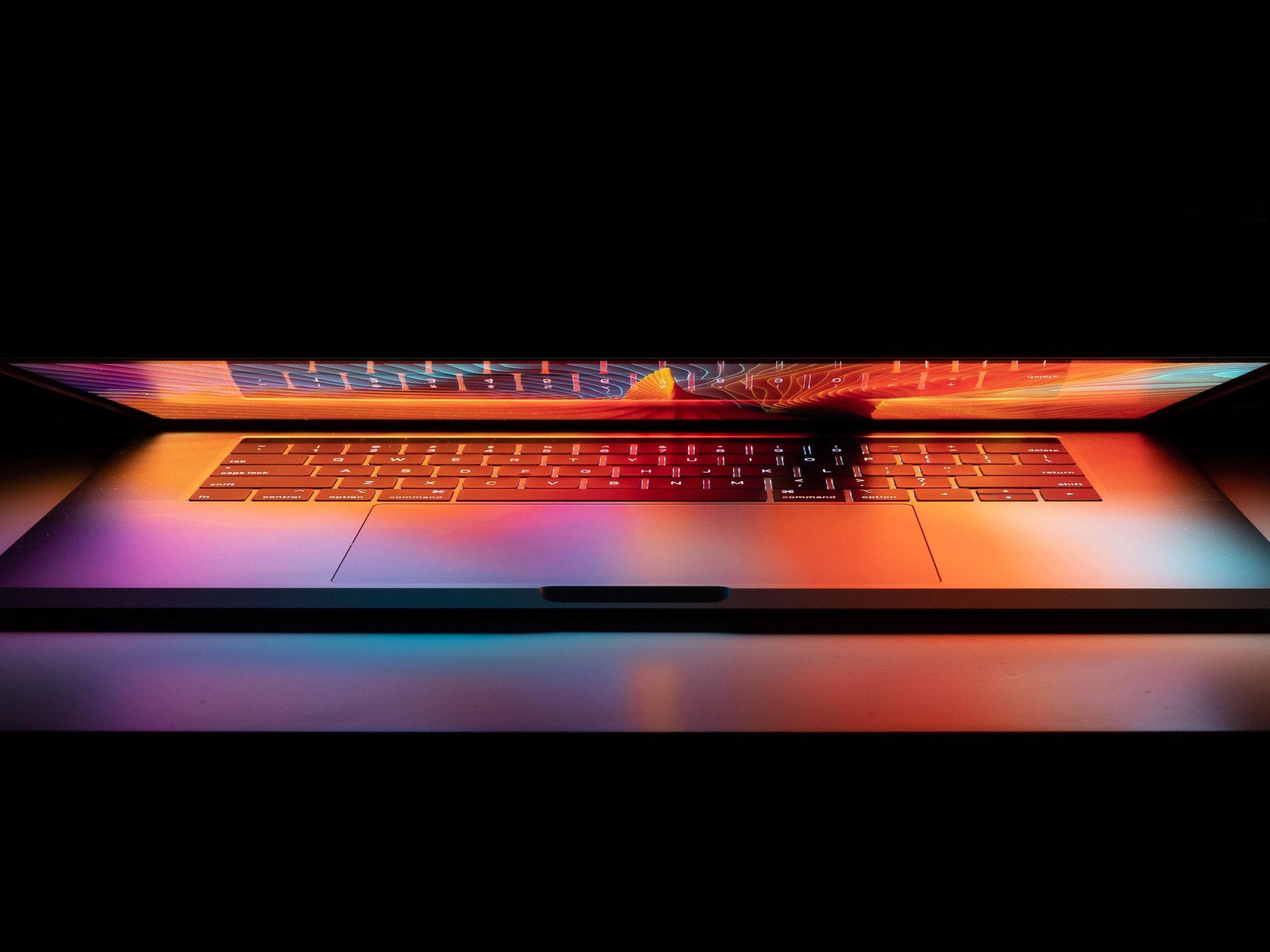 2025 MacBook Pro Ekran Değişimi