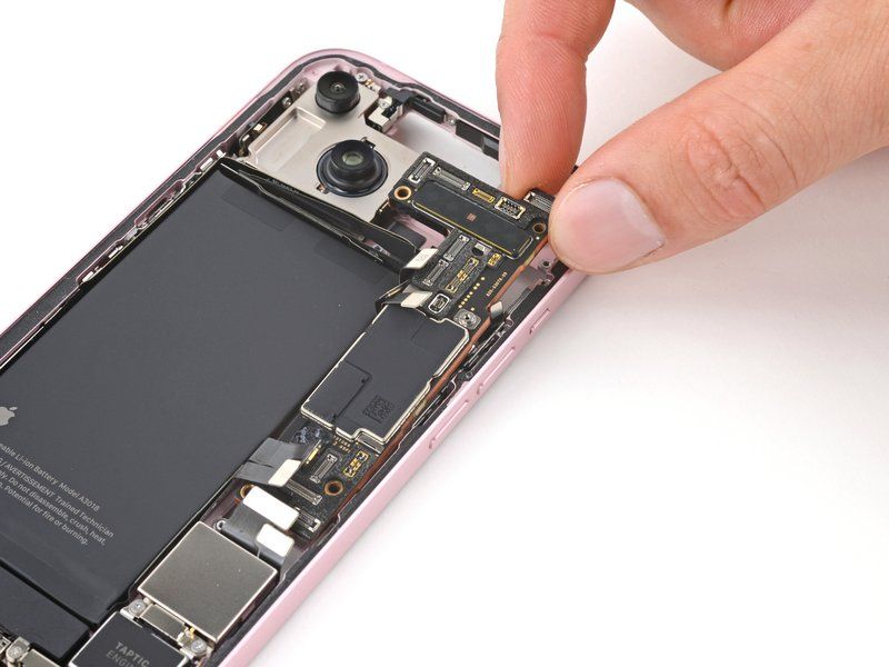 iPhone Anakart Tamiri: Tüm Modeller ve Fiyatlar 2025