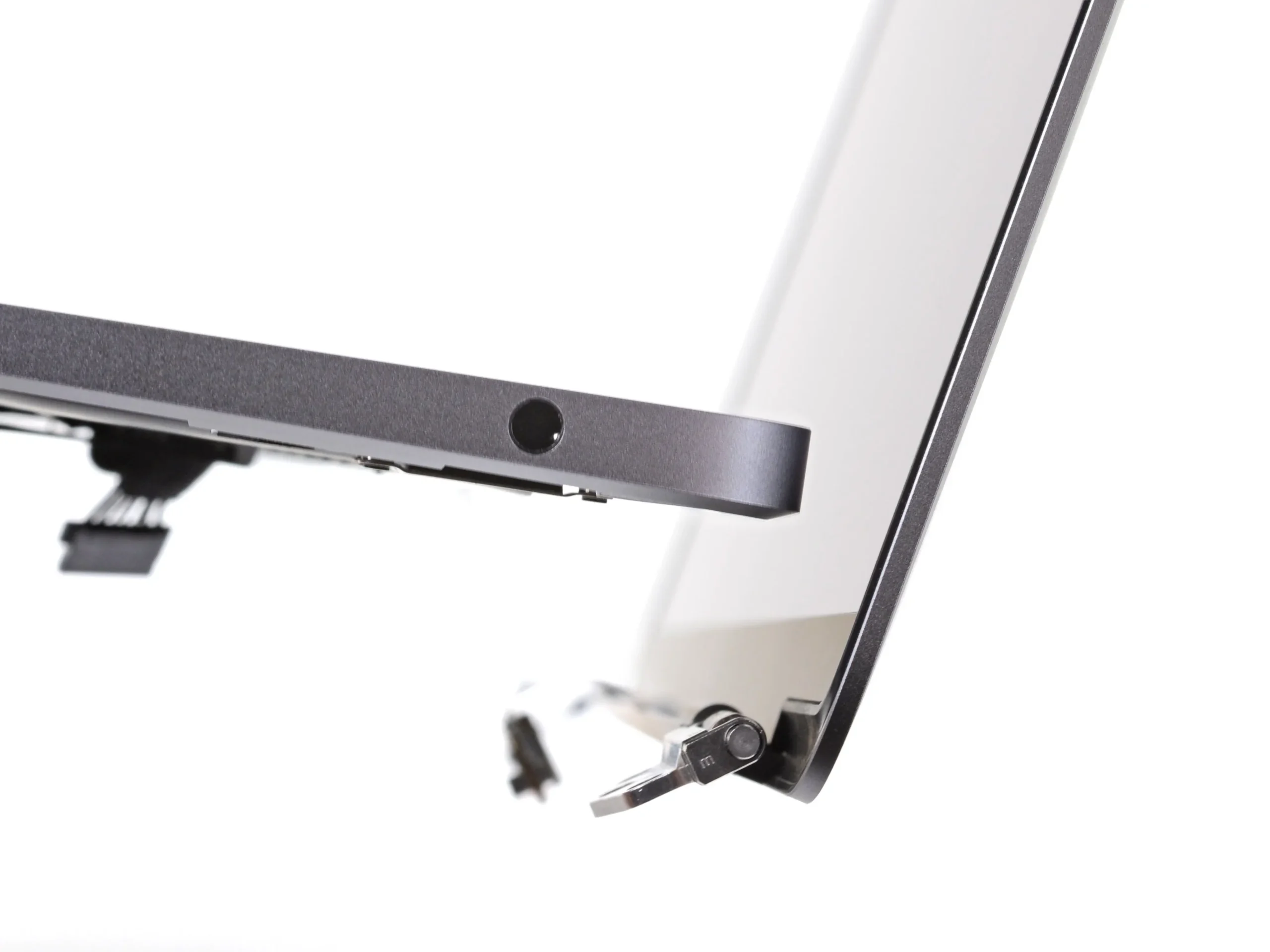 A2338 M1 MacBook Air Ekran Değişimi
