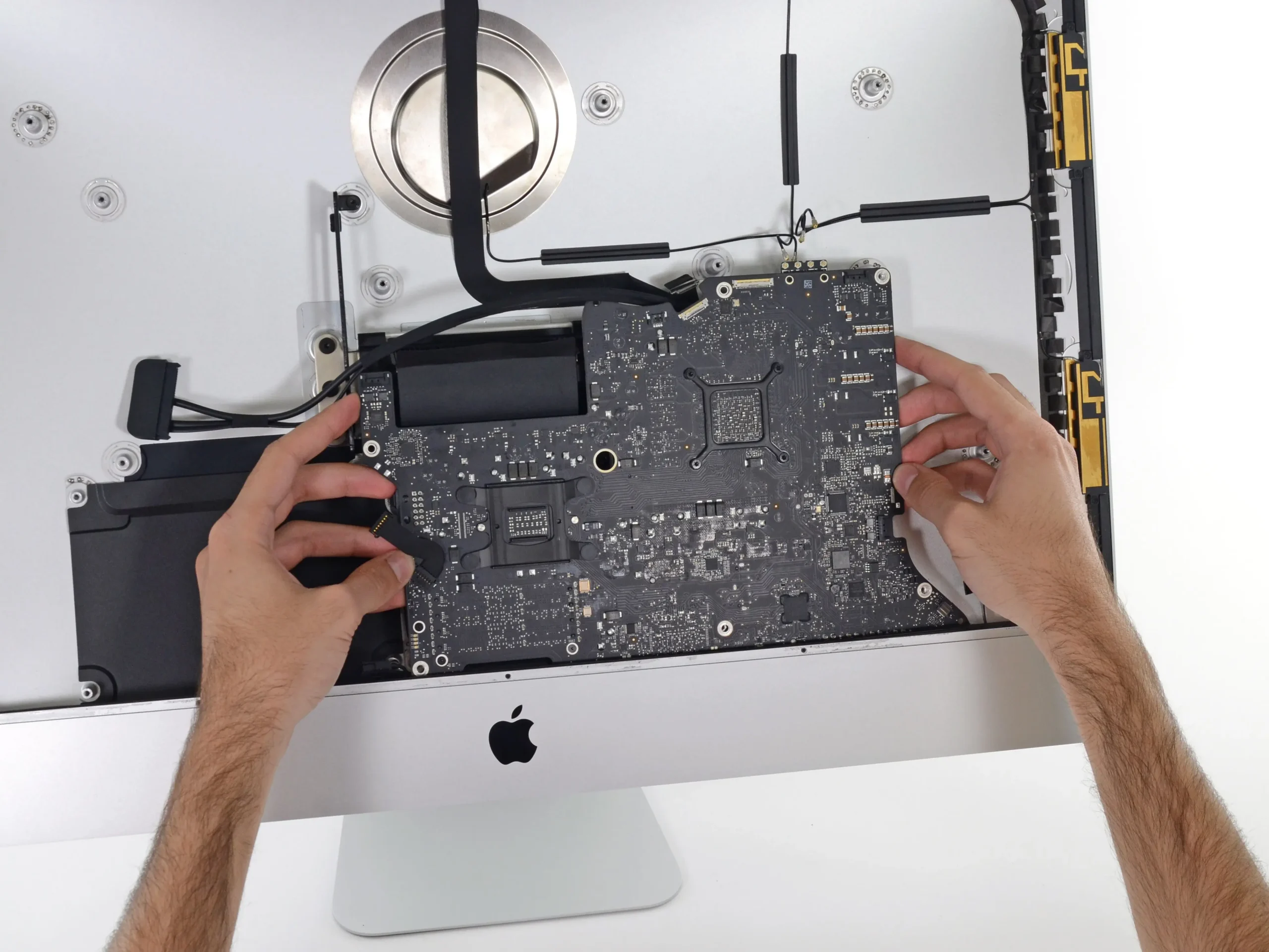 iMac Anakart Tamiri Süreci